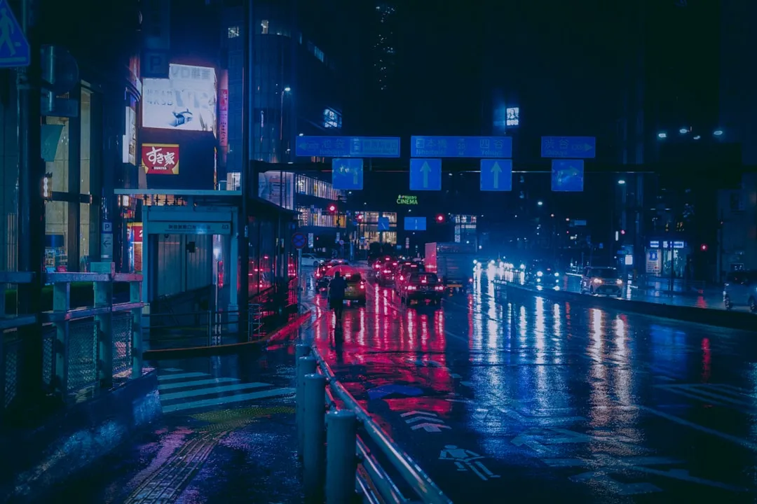 成都来岁科技软件开发服务：三大技术架构优劣对比分析
